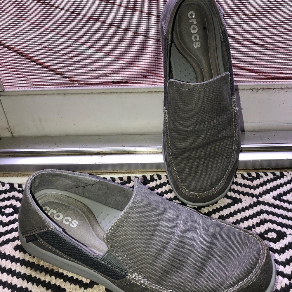 Men’s Crocs Santa Cruz sz 8